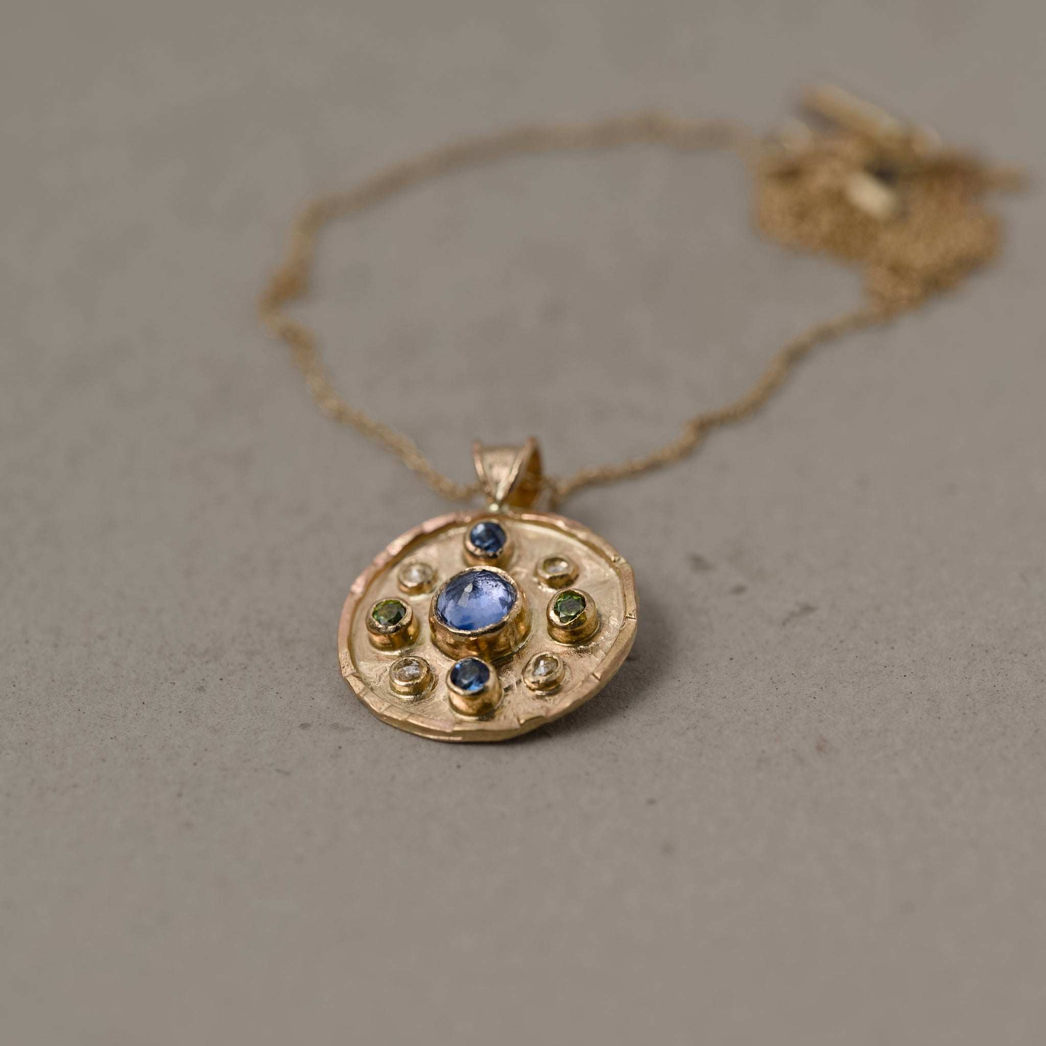 Florin sapphire rose-cut diamond necklace pendant in gold with cerulean blue sapphire
