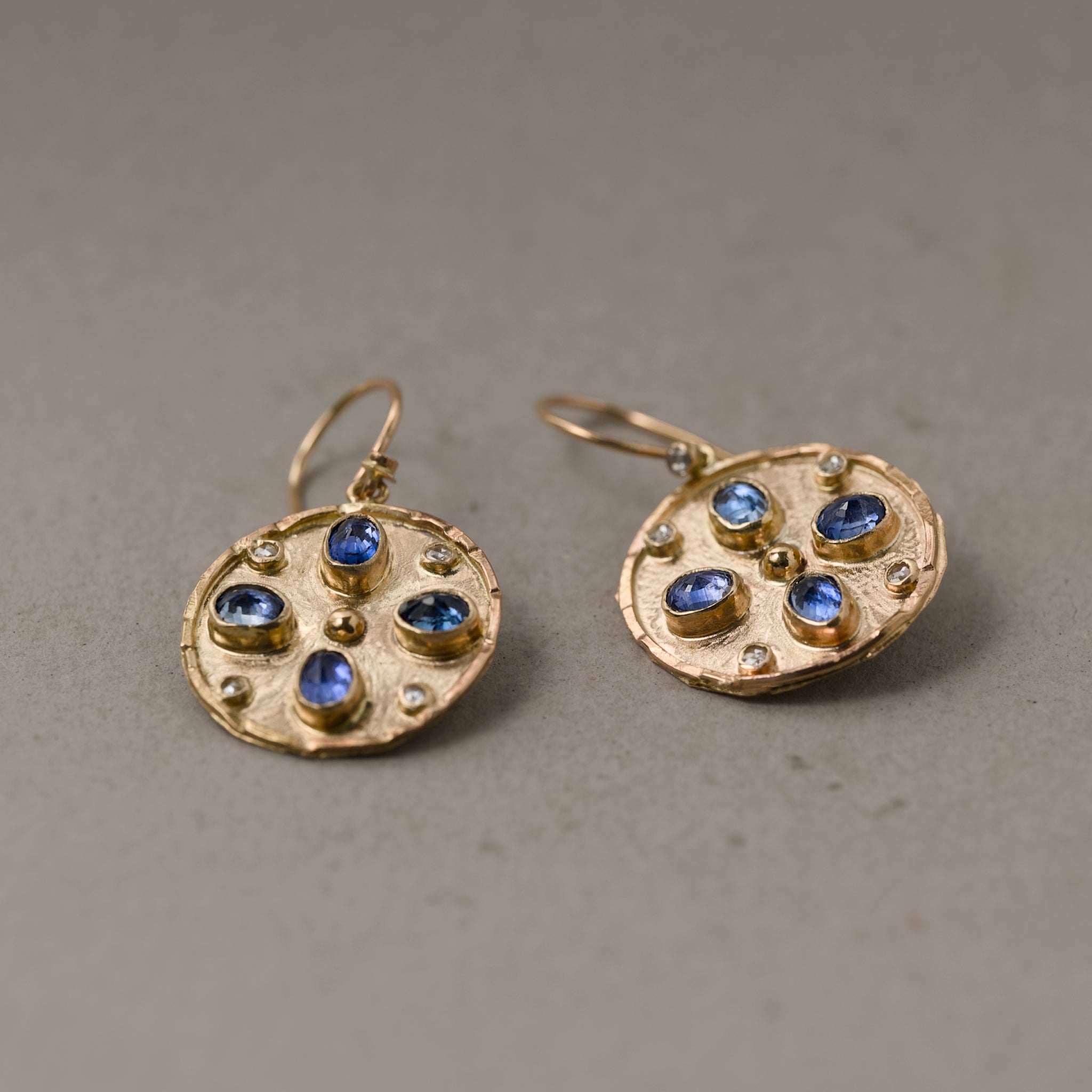 Florin Alta Ceylon sapphire diamond earrings in gold with rose-cut diamonds