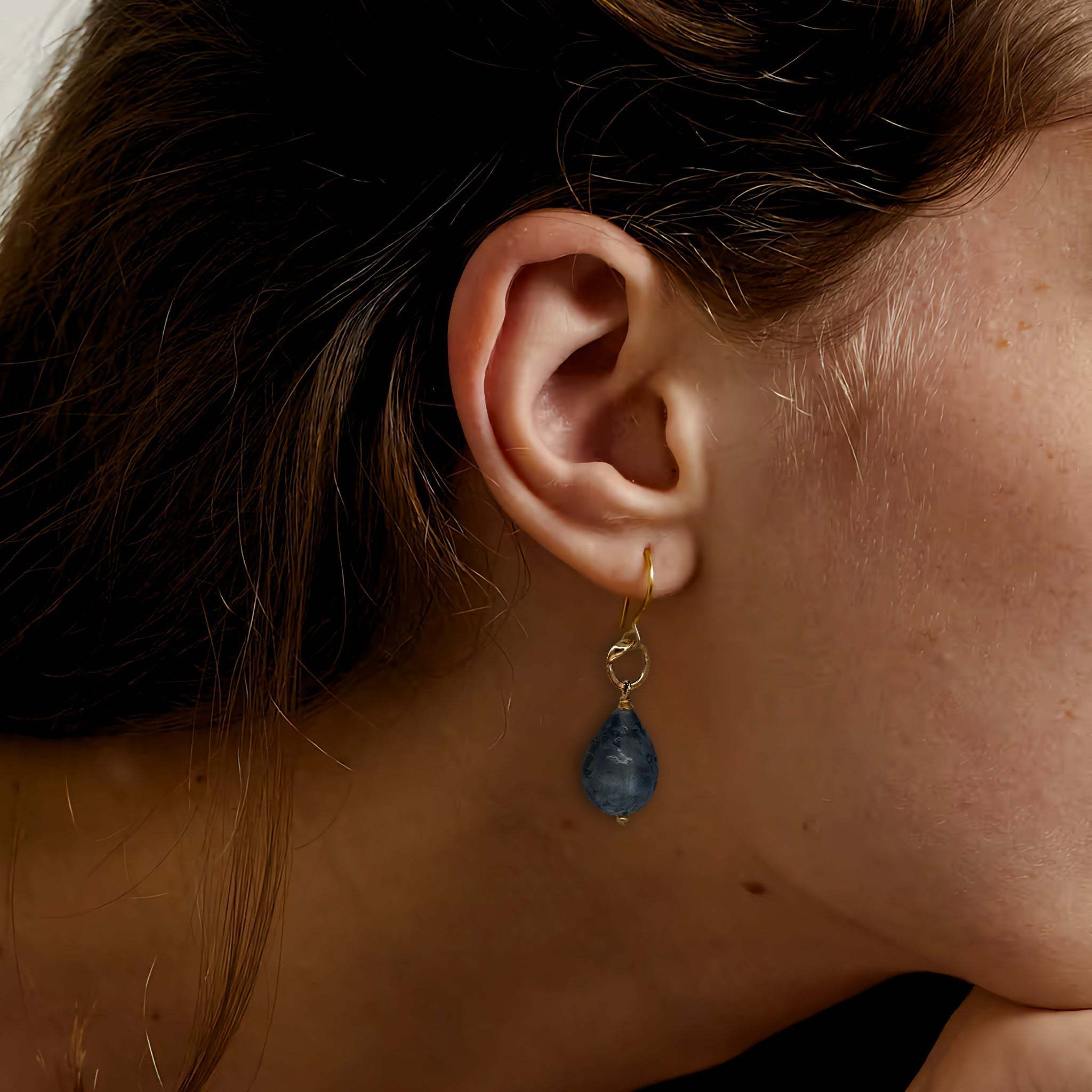 Oro Murano Londra Blue Earrings with London Blue Murano glass and 14ct gold accents.