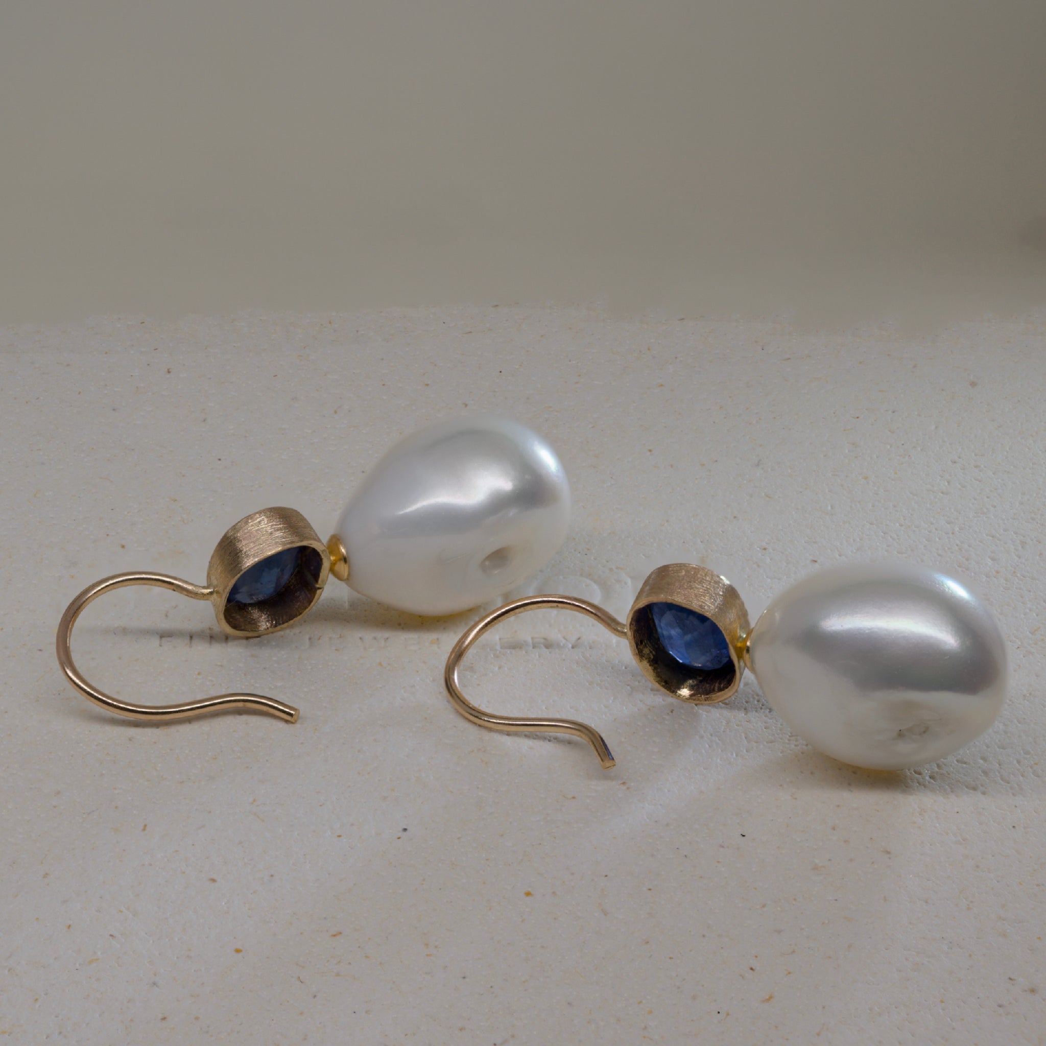sapphire pearl earrings side