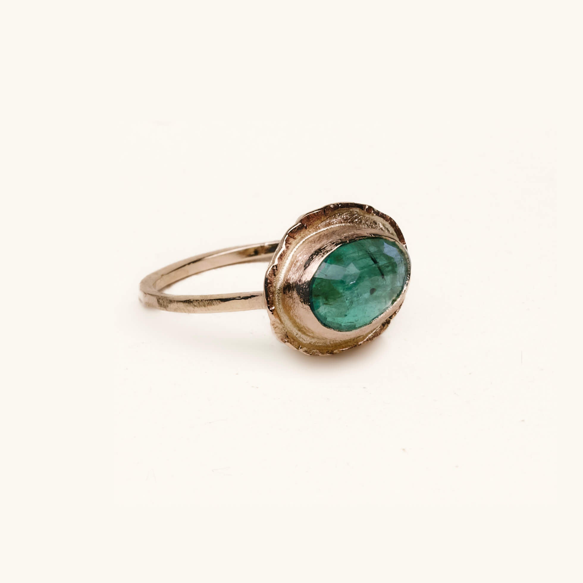 Uno Emerald Ring