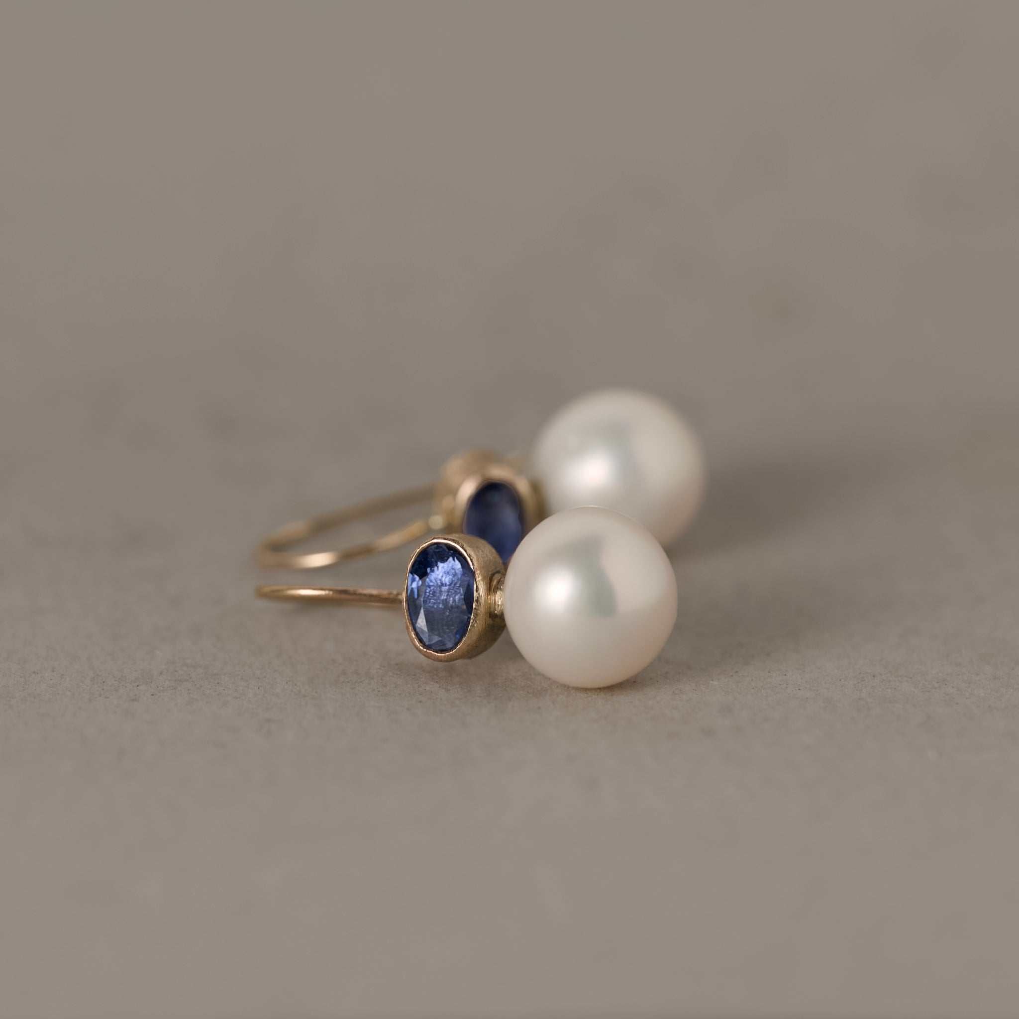 ceylon sapphire pearl earrings side view