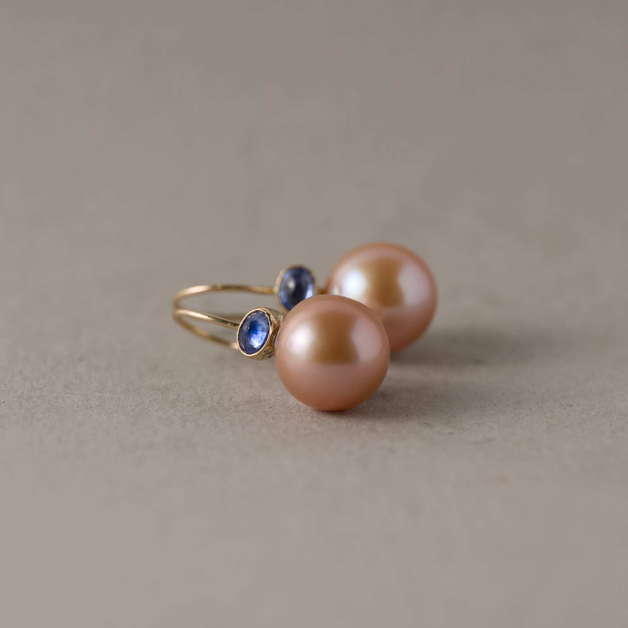 latte cream pearl Edison earrings with oval sapphires