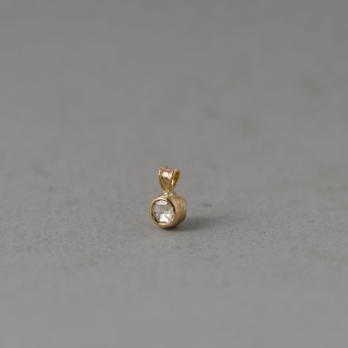 Uno rose cut natural diamond pendant in solid 14ct gold 