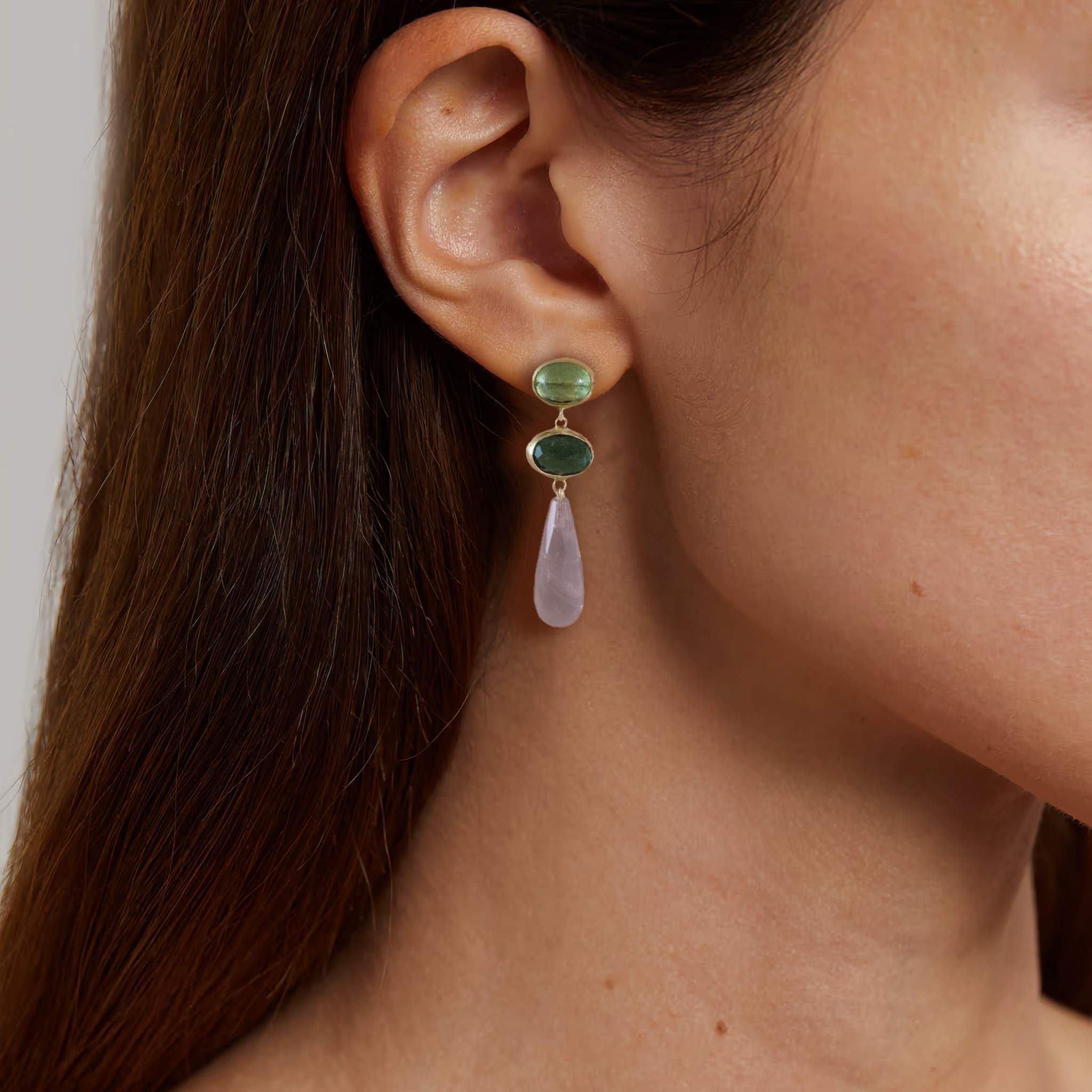 green tourmaline rose quartz earringss with green tourmaline and rose quartz drops, handcrafted in rich gold.